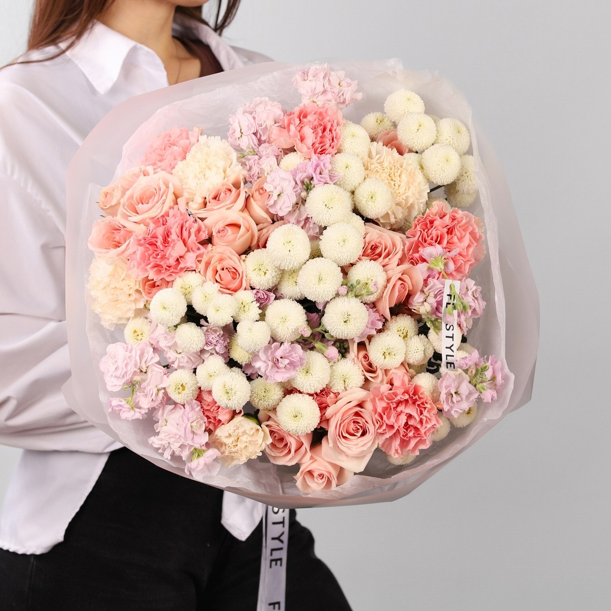 nezhnyj sbornyj buket s mattioloj 452